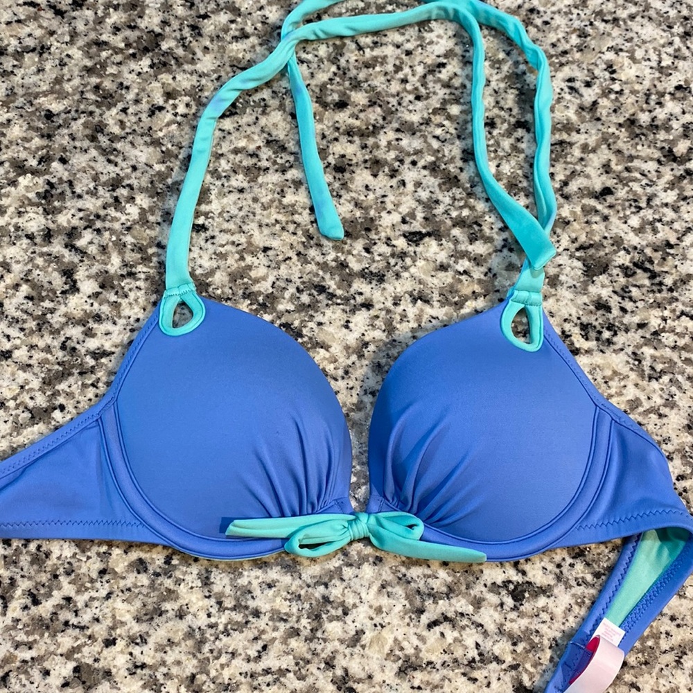 Victoria secret swimsuit. TOP ONLY. Push-up size 32B.